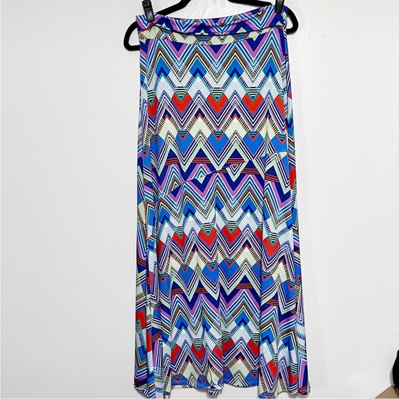 New Directions Colorful Chevron Print Maxi Skirt - Picture 8 of 8
